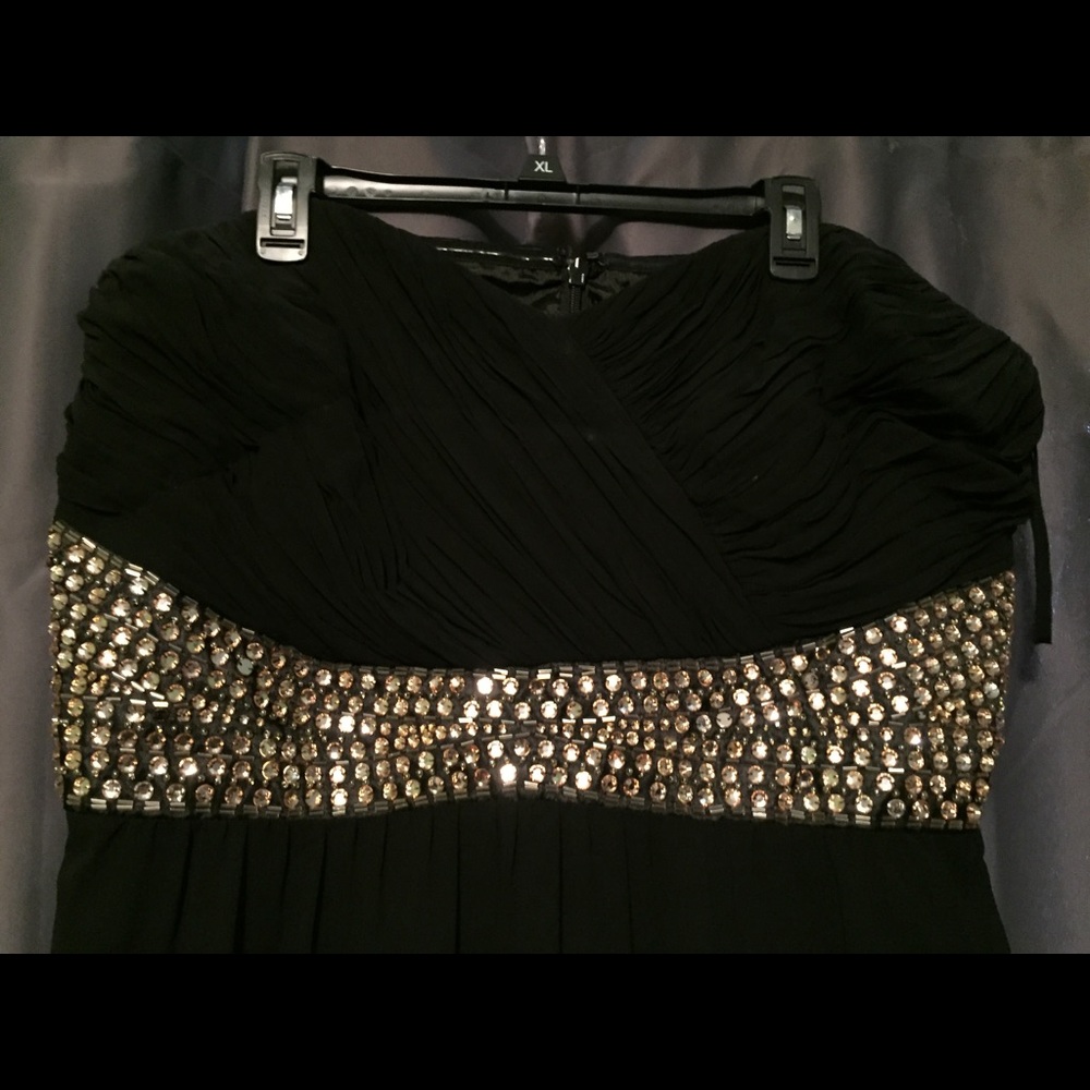 Prom Dress - Picture 2 of 5